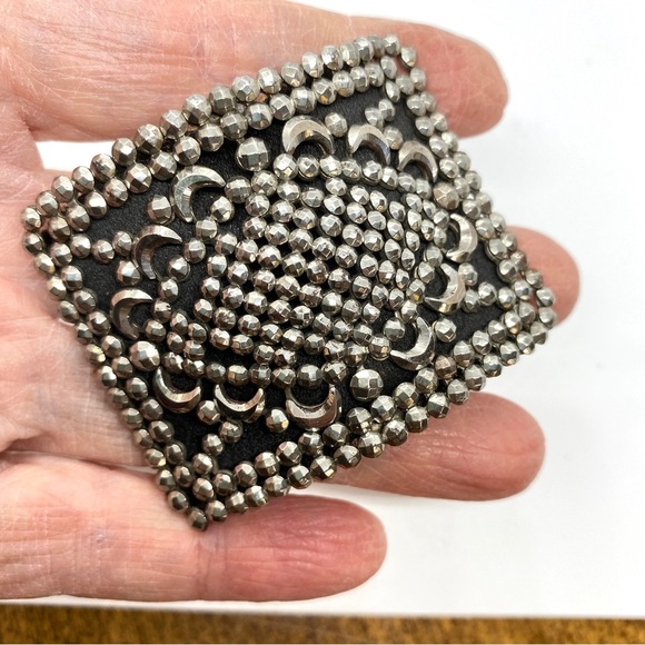 Vintage Pair HOLFAST Cut Steel Shoe Clips Victorian - Picture 2 of 8